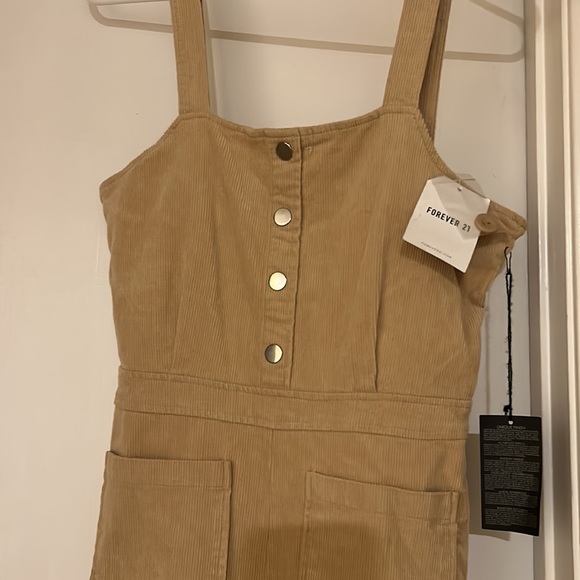 Forever 21 corduroy beige jumpsuit size Medium NWT - Picture 2 of 4